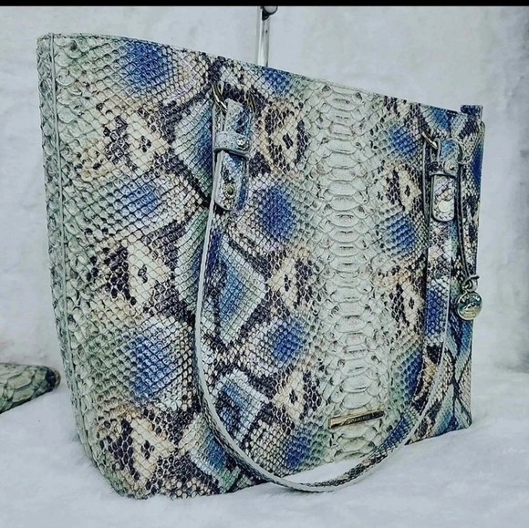 Brahmin Rare 2 PCS SET Holographic Purse bag tote handbag+ wallet NWT De… - Picture 9 of 14